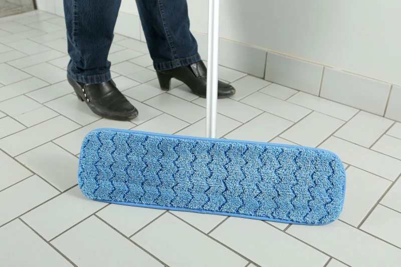 Globe Commercial Products Microfiber Flat Mop Wet Pads 4 Globe Commercial Products Microfiber Flat Mop Wet Pads